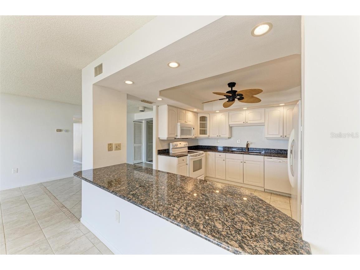 101 Benjamin Franklin Drive #46 Sarasota FL 34236 - GULF OF AMERICA A4648942 image28