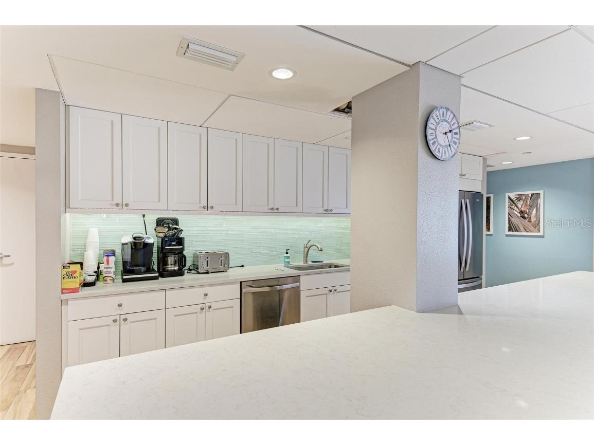 101 Benjamin Franklin Drive #46 Sarasota FL 34236 - GULF OF AMERICA A4648942 image30