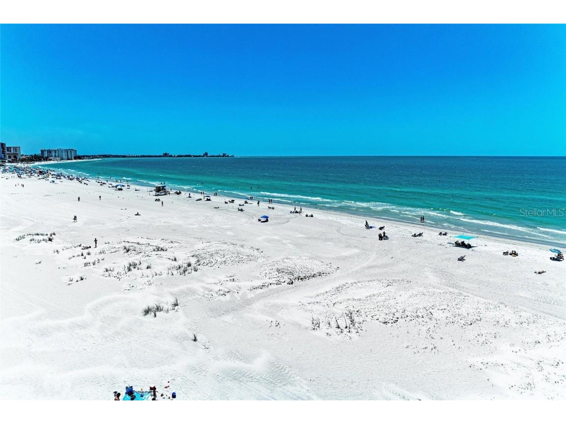 101 Benjamin Franklin Drive #46 Sarasota FL 34236 - GULF OF AMERICA A4648942 image9