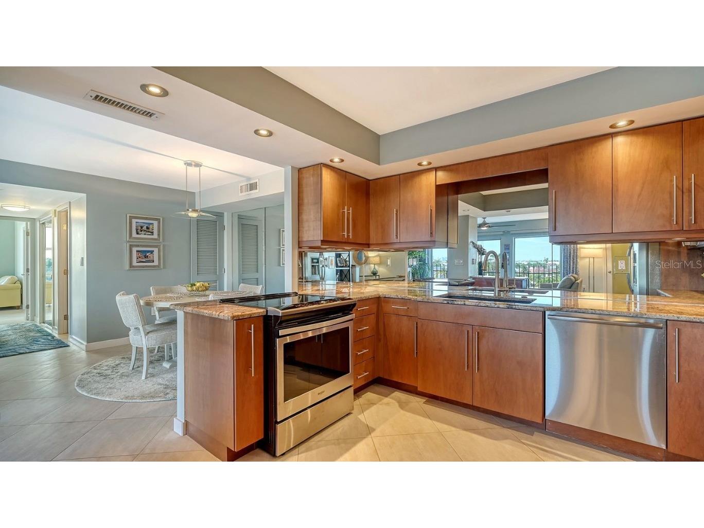 101 Benjamin Franklin Drive #54 Sarasota FL 34236 - SARASOTA BAY A4668252 image12