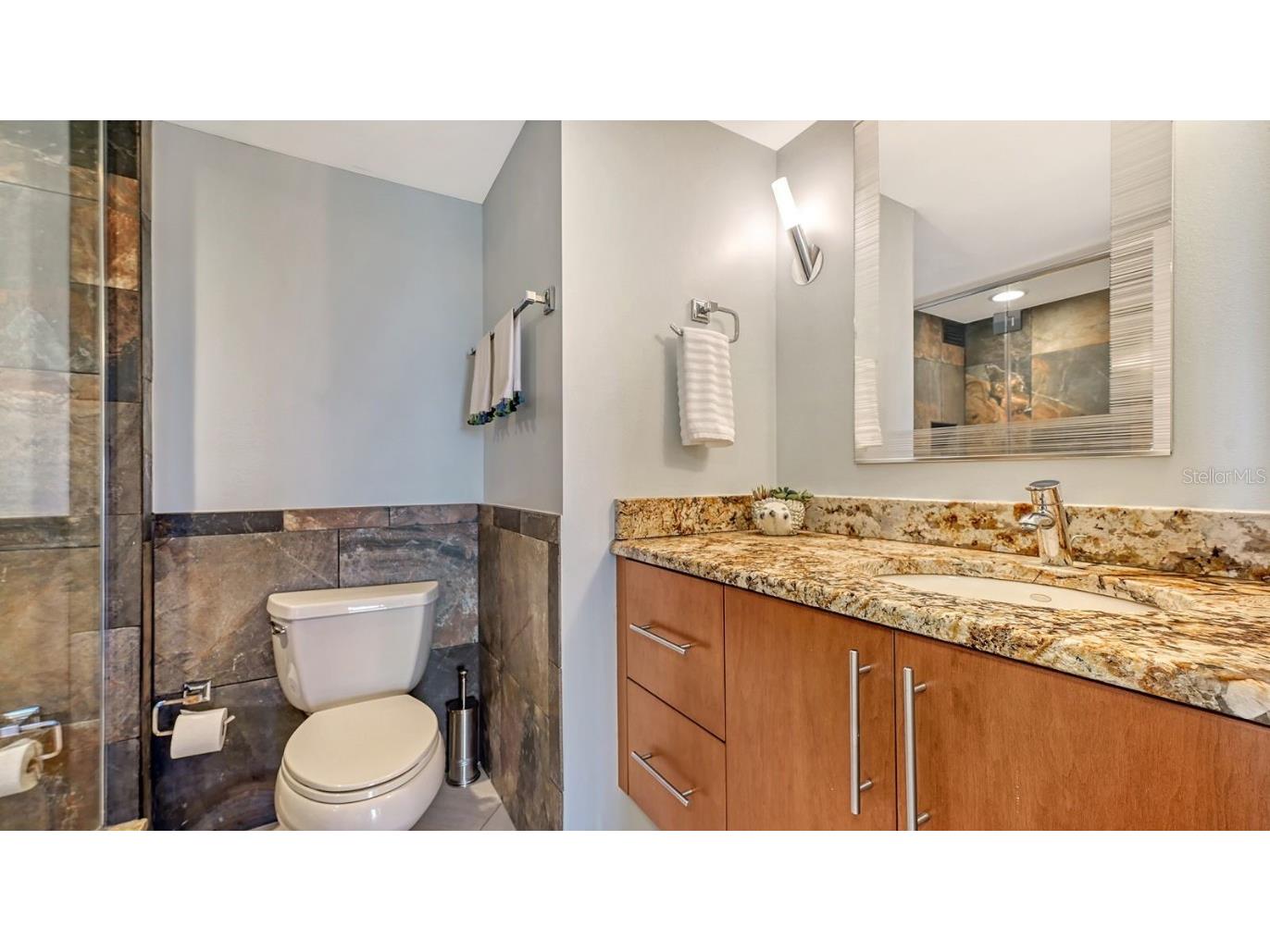 101 Benjamin Franklin Drive #54 Sarasota FL 34236 - SARASOTA BAY A4668252 image28