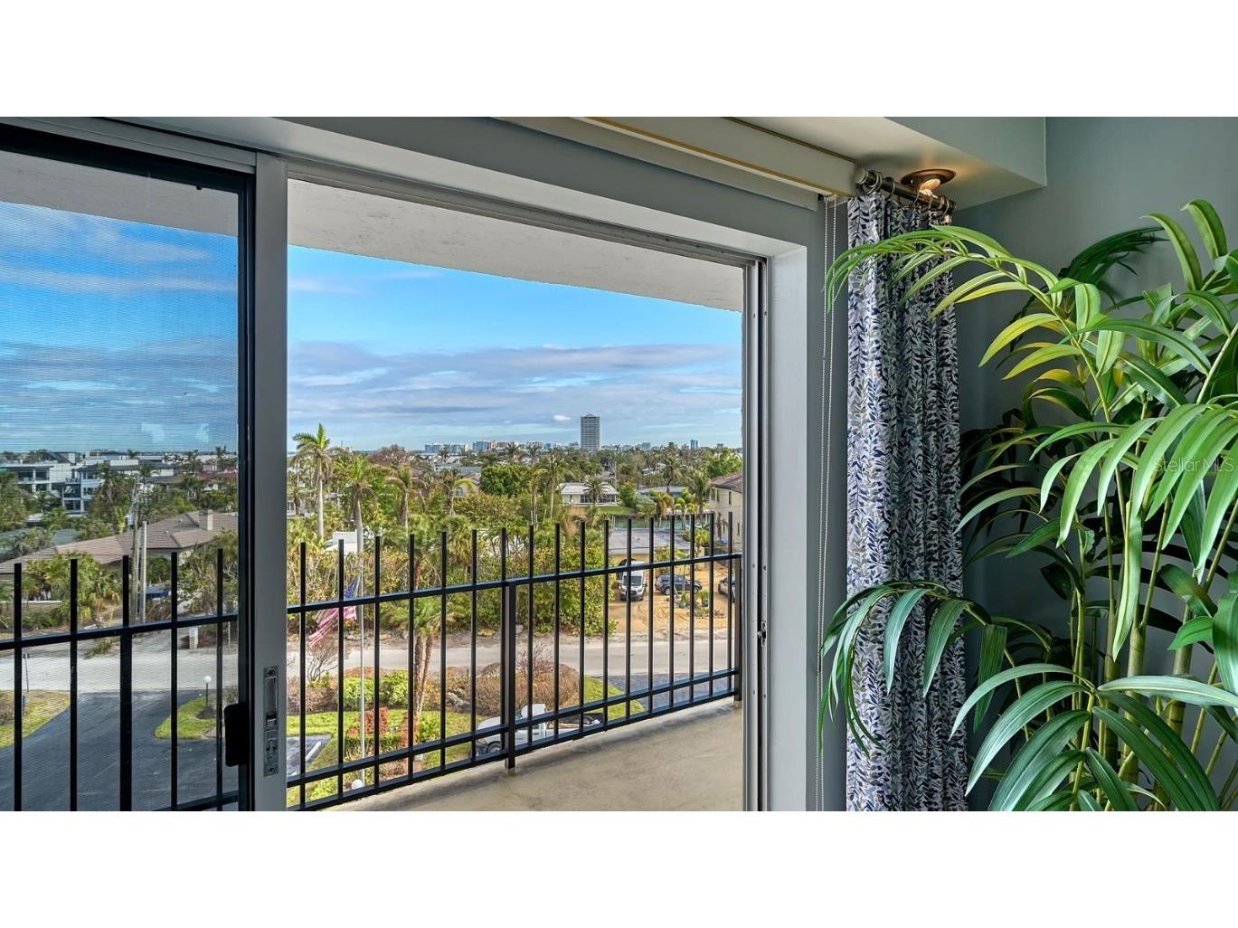 101 Benjamin Franklin Drive #54 Sarasota FL 34236 - SARASOTA BAY A4668252 image5