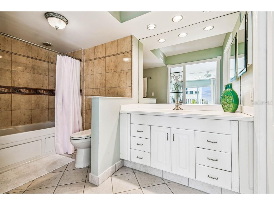 101 Benjamin Franklin Drive #61 Sarasota FL 34236 TB8424965 image38