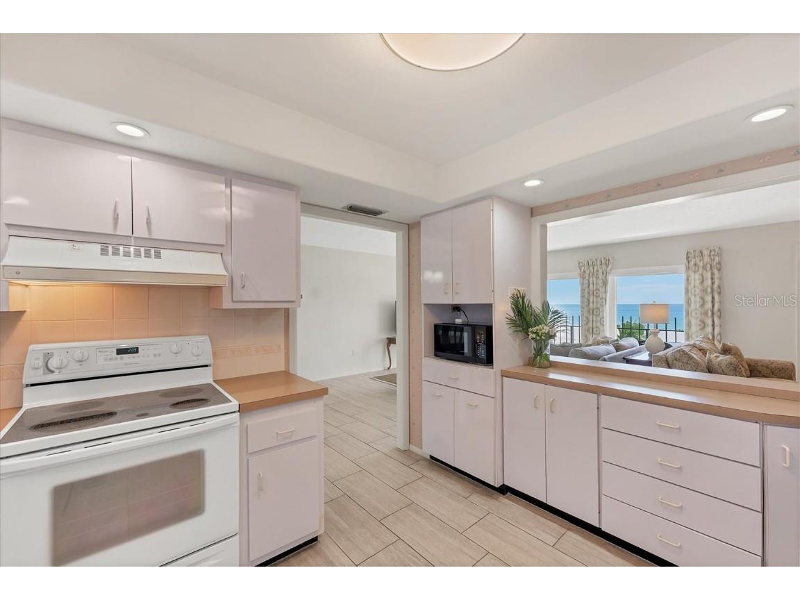 101 Benjamin Franklin Drive #63 Sarasota FL 34236 A4668335 image16