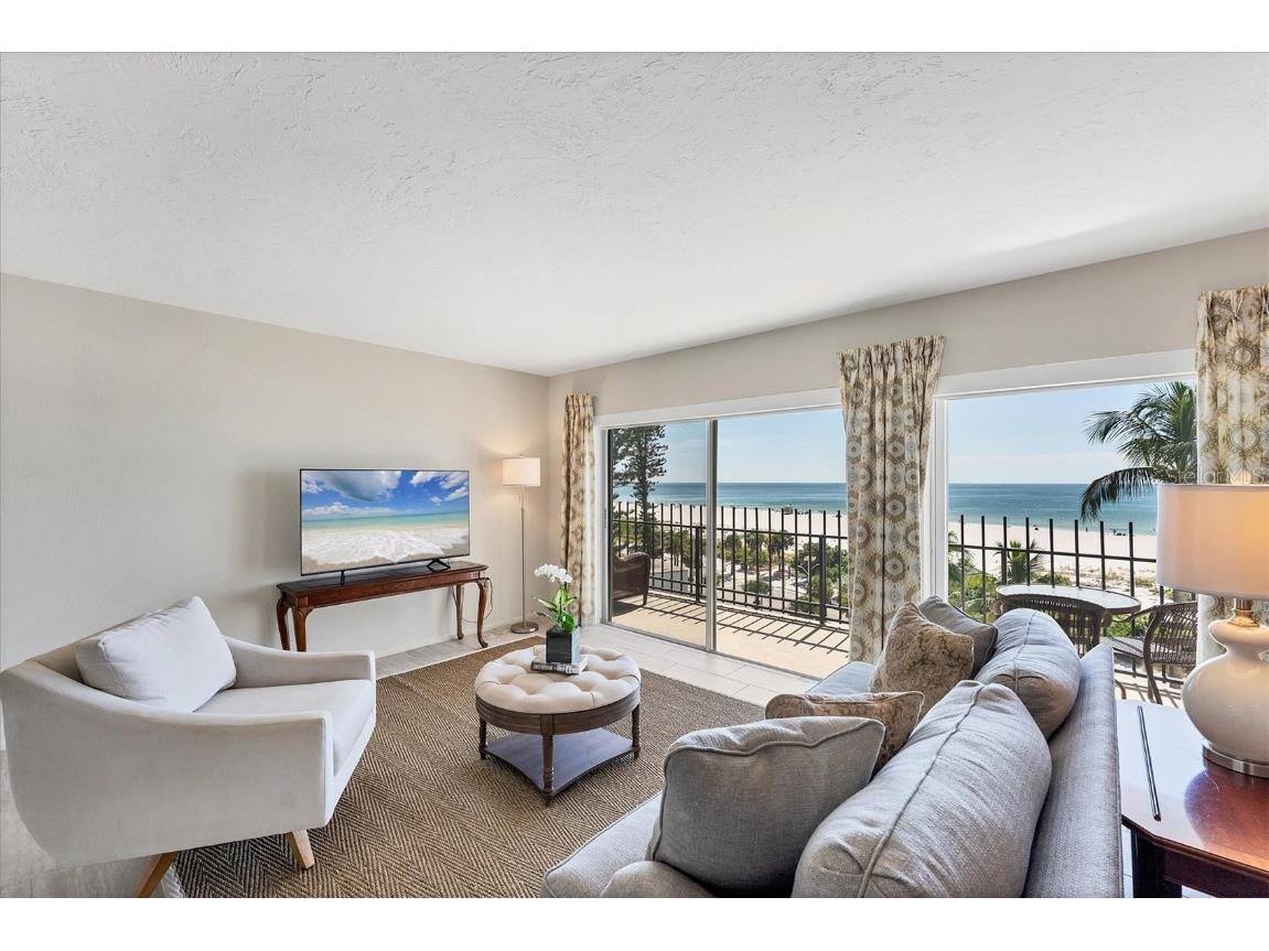 101 Benjamin Franklin Drive #63 Sarasota FL 34236 A4668335 image2