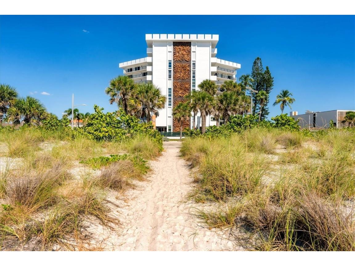 101 Benjamin Franklin Drive #63 Sarasota FL 34236 A4668335 image50