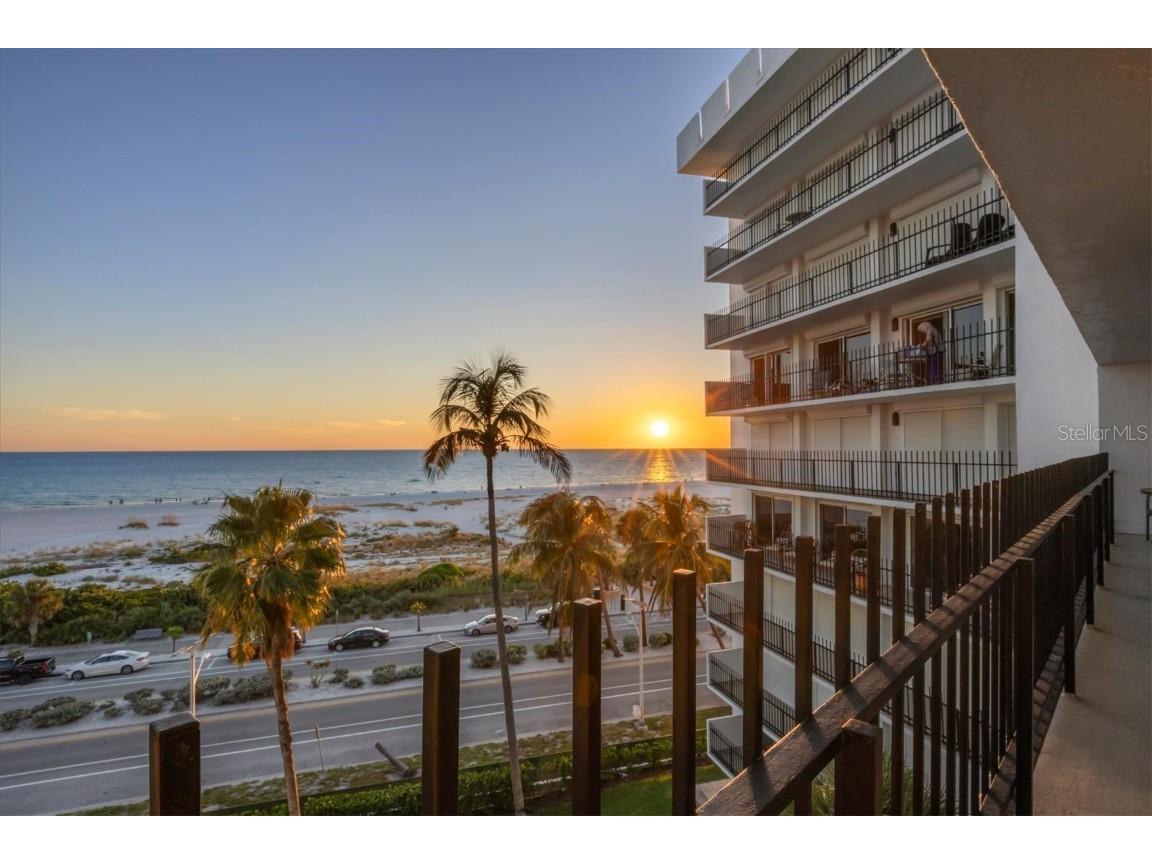 101 Benjamin Franklin Drive #63 Sarasota FL 34236 A4668335 image55