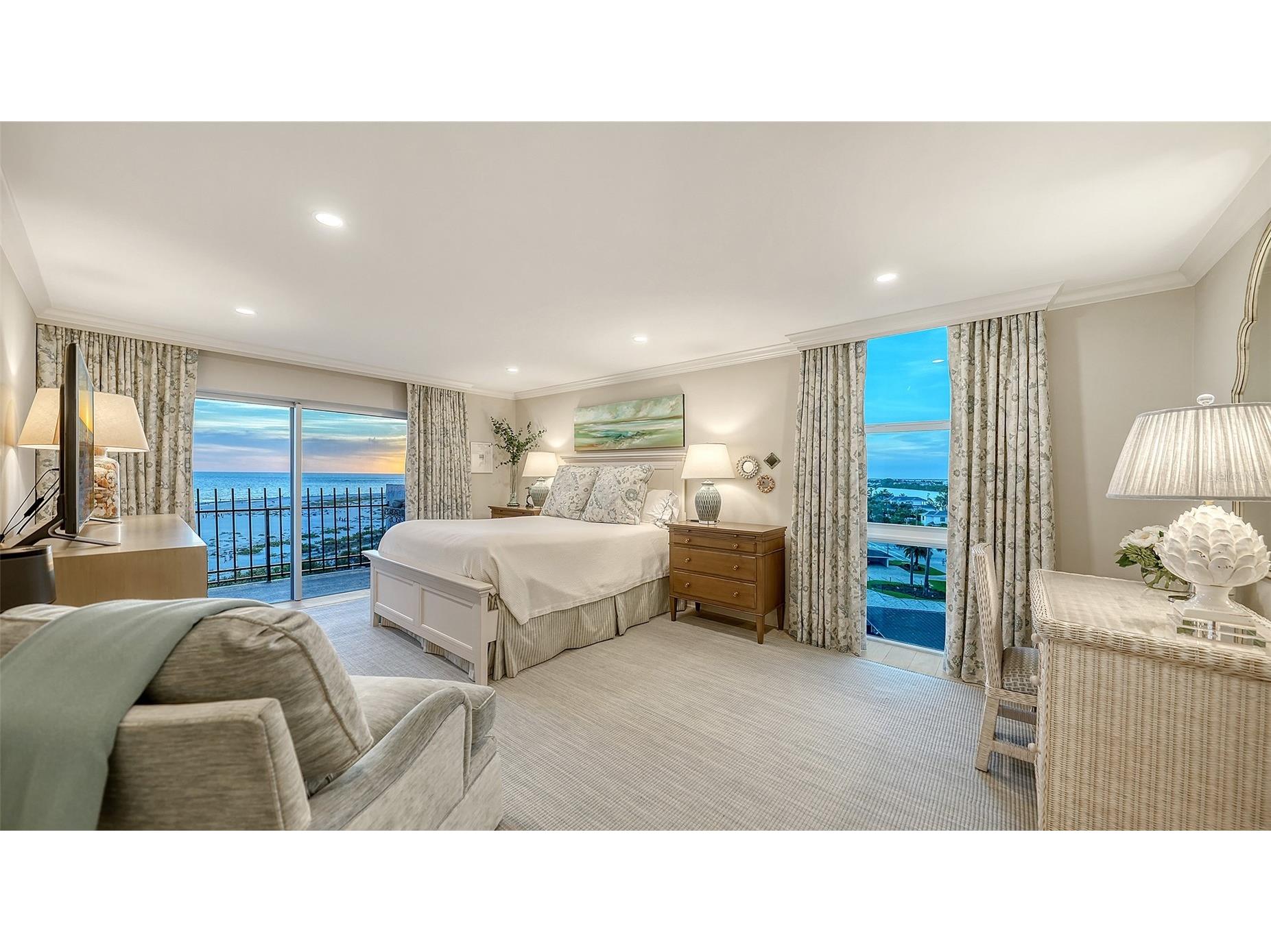 101 Benjamin Franklin Drive #85 & 86 Sarasota FL 34236 A4692002 image23