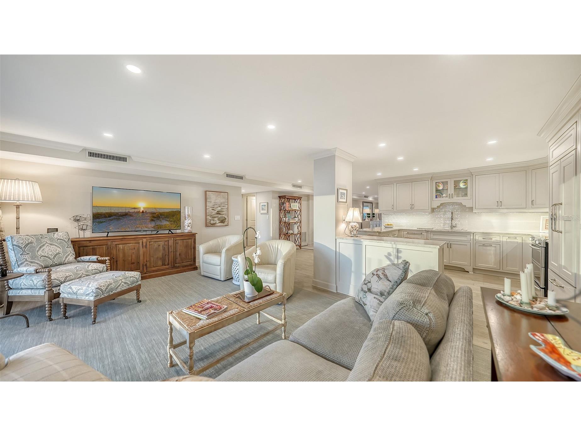 101 Benjamin Franklin Drive #85 & 86 Sarasota FL 34236 A4692002 image8