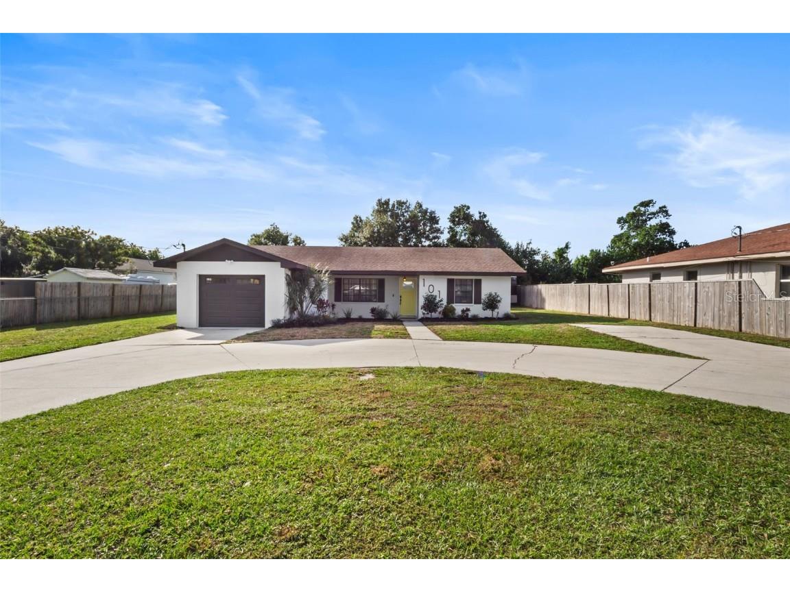 101 Denton Avenue Auburndale FL 33823 - LAKE ARIANA P4928416 image1