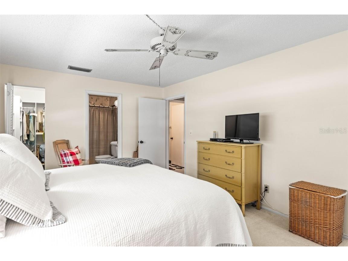 101 Dogwood Circle Seminole FL 33777 TB8444375 image10