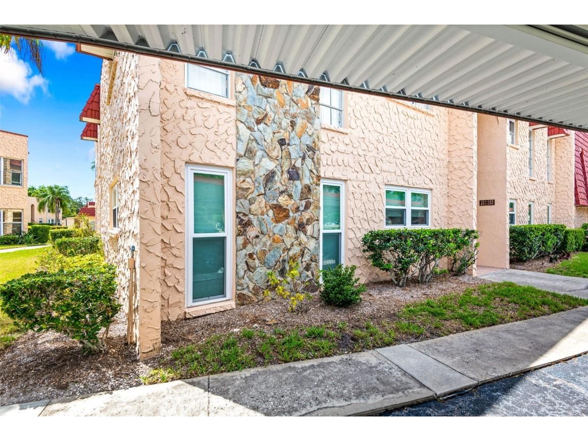 101 Dogwood Circle Seminole FL 33777 TB8444375 image15