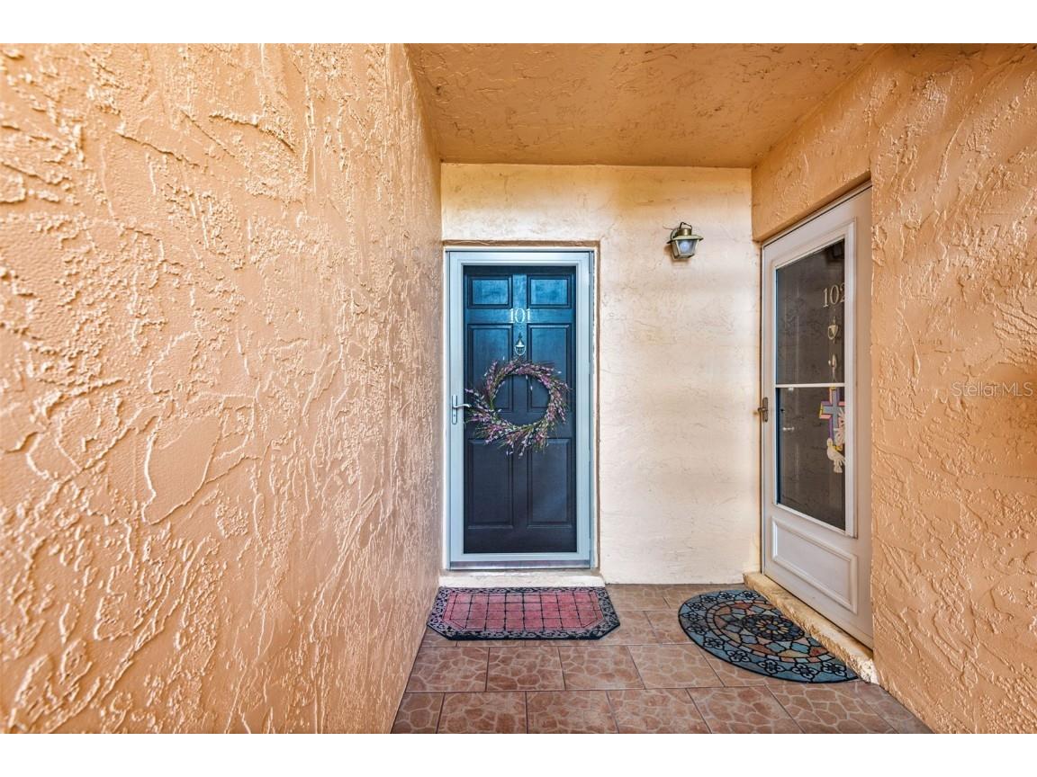 101 Dogwood Circle Seminole FL 33777 TB8444375 image16