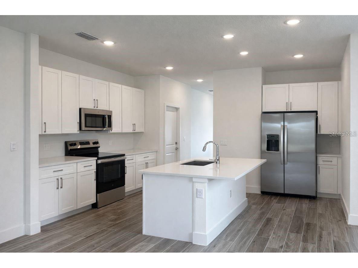 310 Elena Lavin Circle Orlando FL 32807 O6406542 image2
