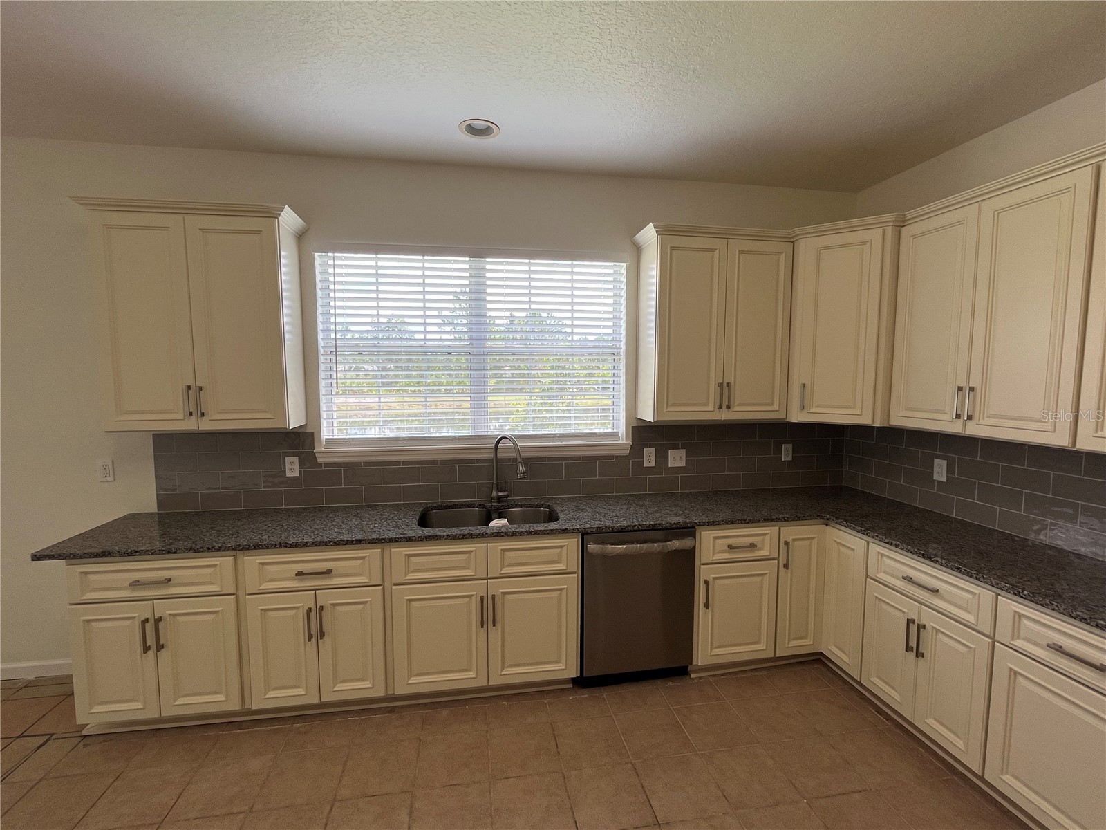 101 Hagge Drive Daytona Beach FL 32124 NS1088653 image9