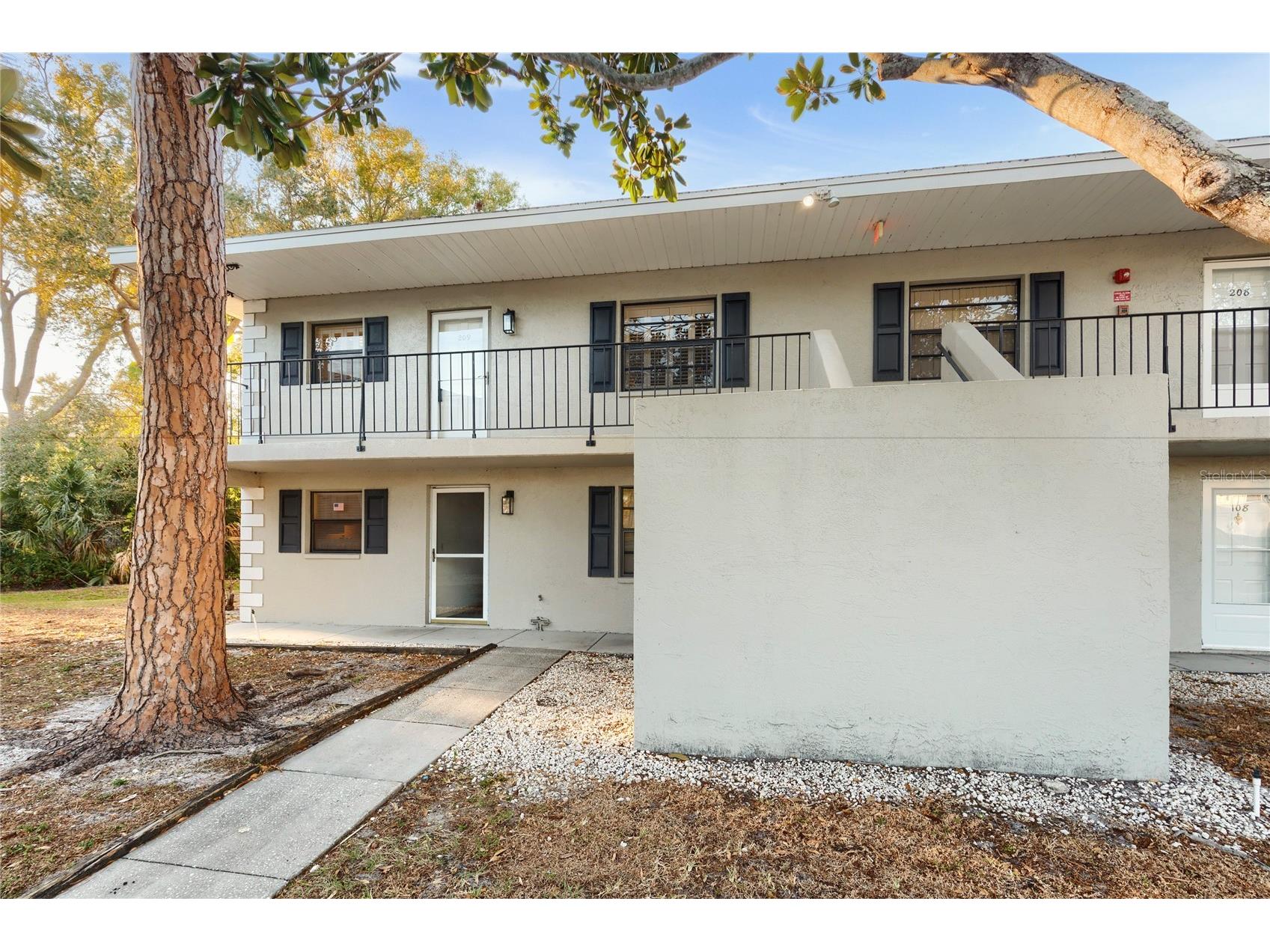 101 Lake Avenue NE #209 Largo FL 33771 TB8469527 image1