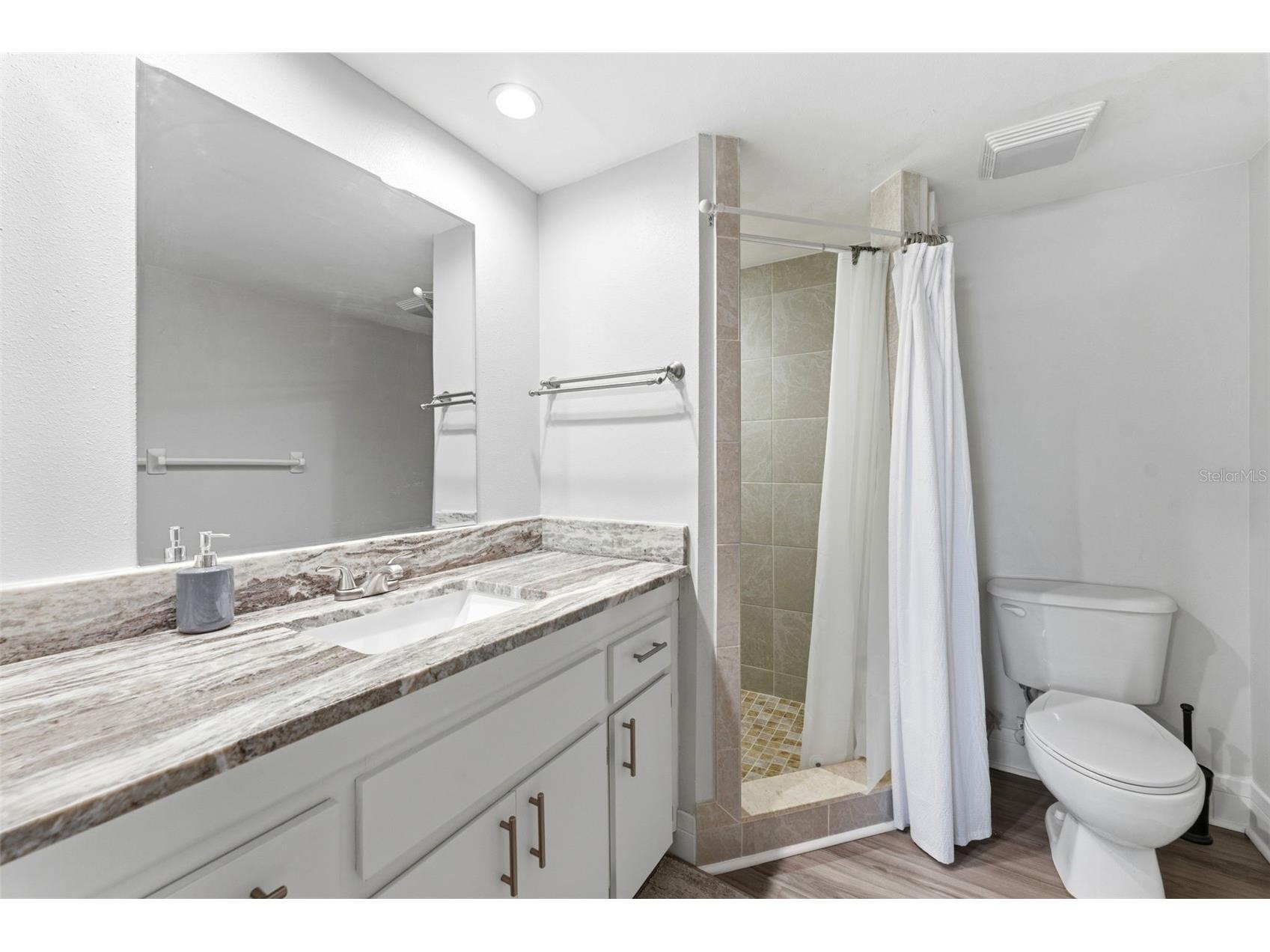 101 Lake Avenue NE #215 Largo FL 33771 TB8524608 image26