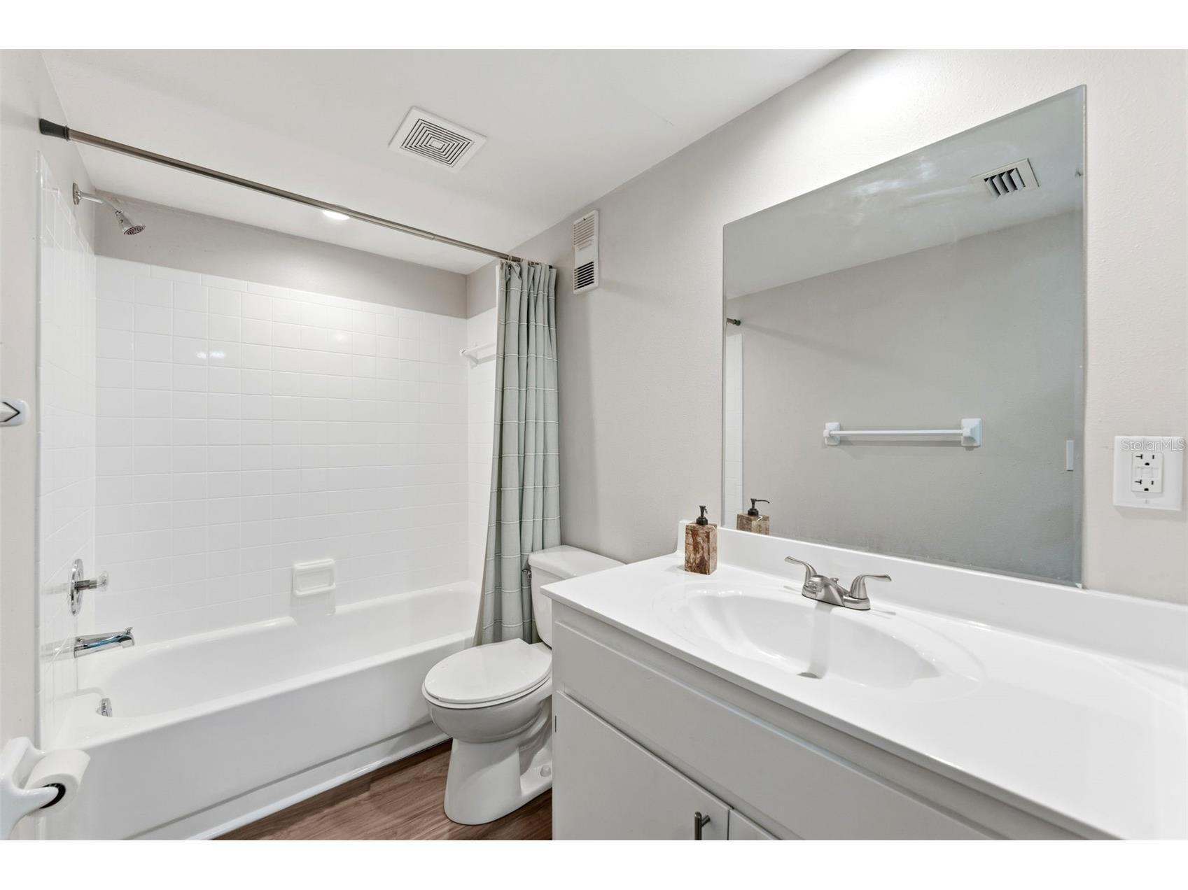 101 Lake Avenue NE #215 Largo FL 33771 TB8524608 image33