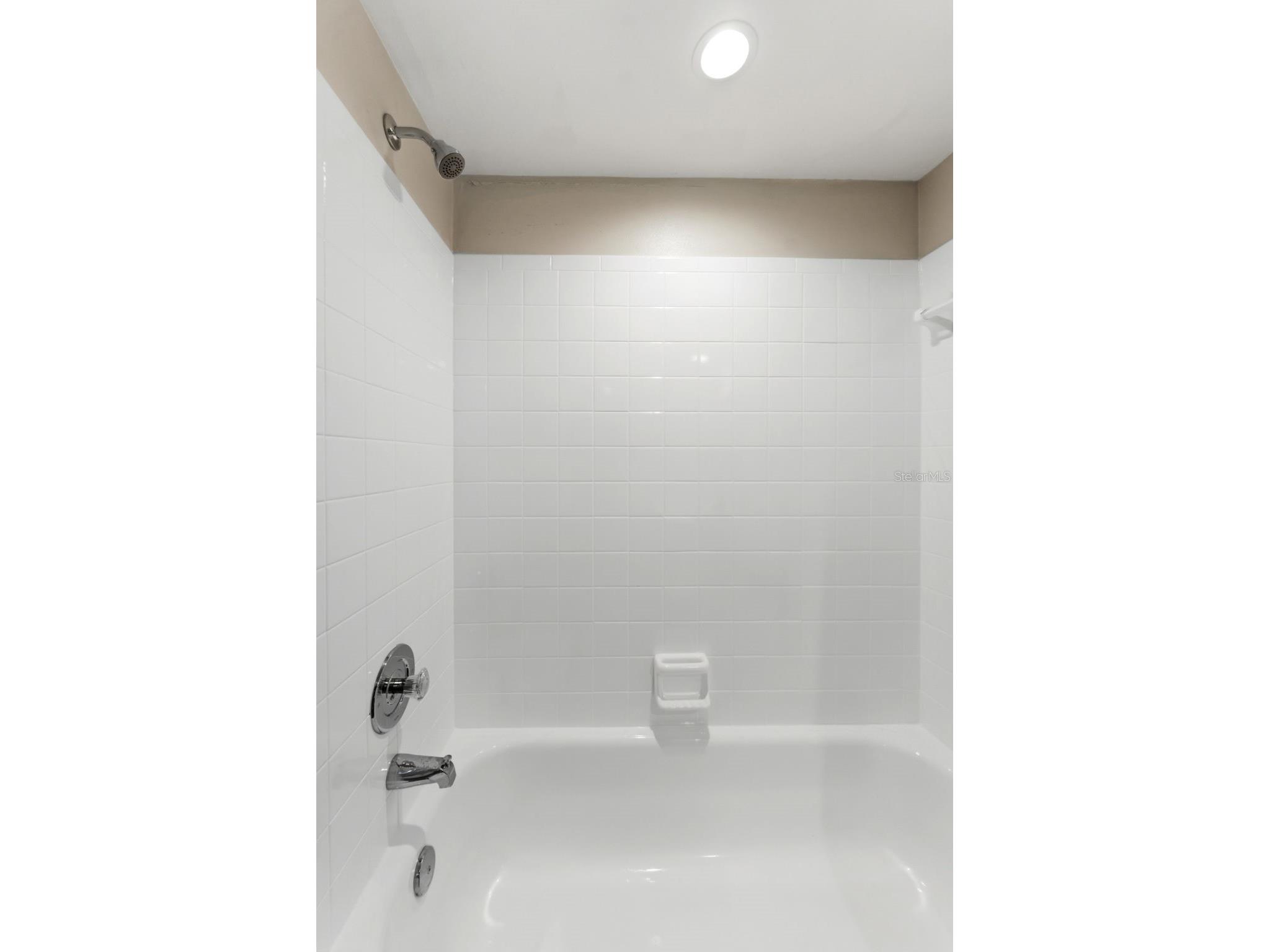 101 Lake Avenue NE #215 Largo FL 33771 TB8524608 image34