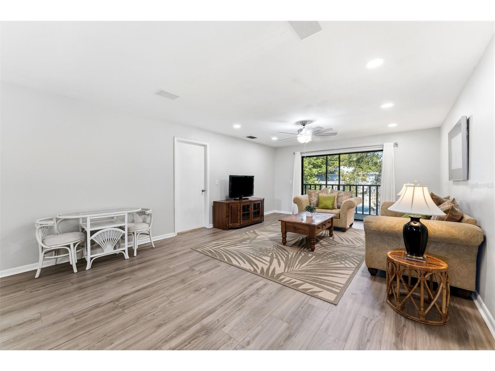 101 Lake Avenue NE #215 Largo FL 33771 TB8524608 image6