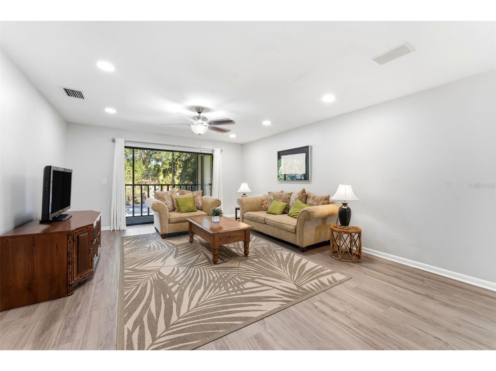 101 Lake Avenue NE #215 Largo FL 33771 TB8524608 image8