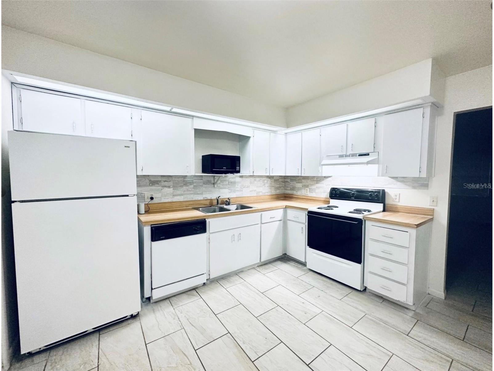 101 Lake Hunter Drive #15 & 16 Lakeland FL 33803 O6405508 image3