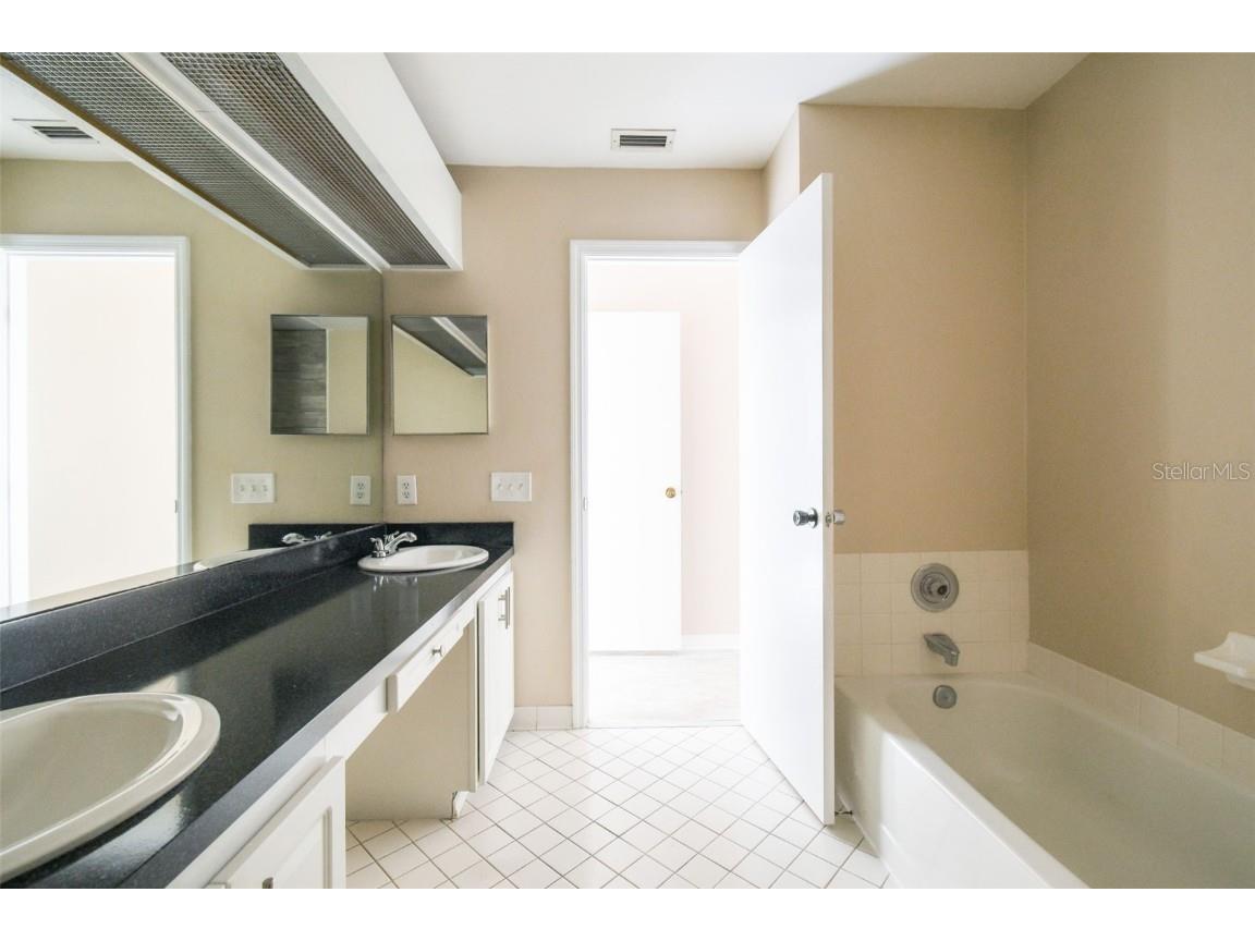 101 Lindsay Lane Oldsmar FL 34677 TB8457227 image10