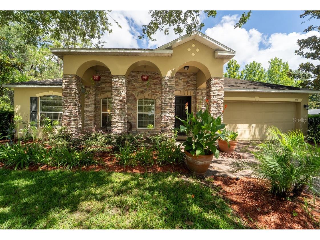 101 Los Arbor Drive Deland FL 32724 V4940640 image1