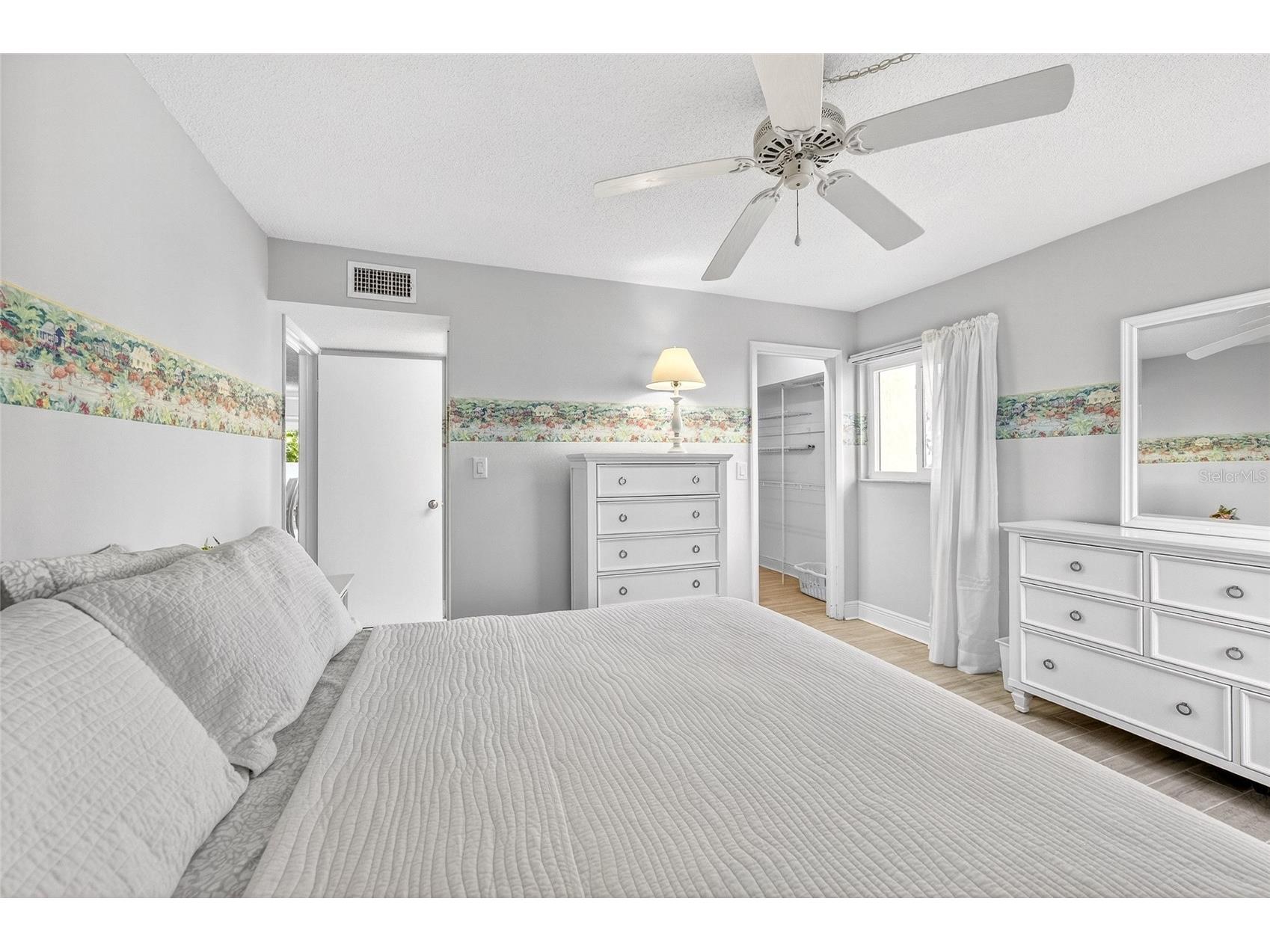 101 Louella Lane #11 Nokomis FL 34275 A4692779 image32