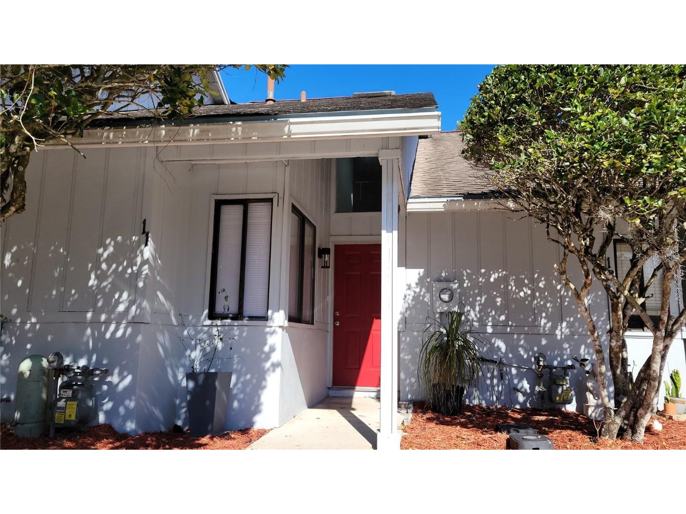 101 N Hill Avenue #UNIT 11 Deland FL 32724 V4940298 image1