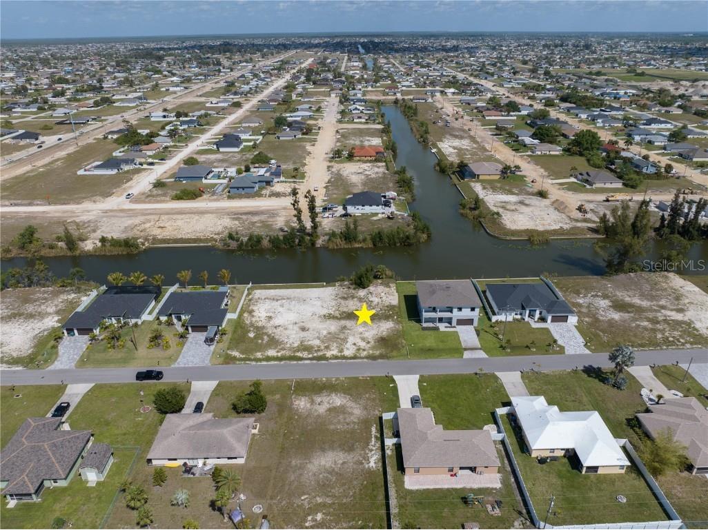 101 NE 8th Terrace Cape Coral FL 33909 - HERMOSA CANAL A4635438 image1