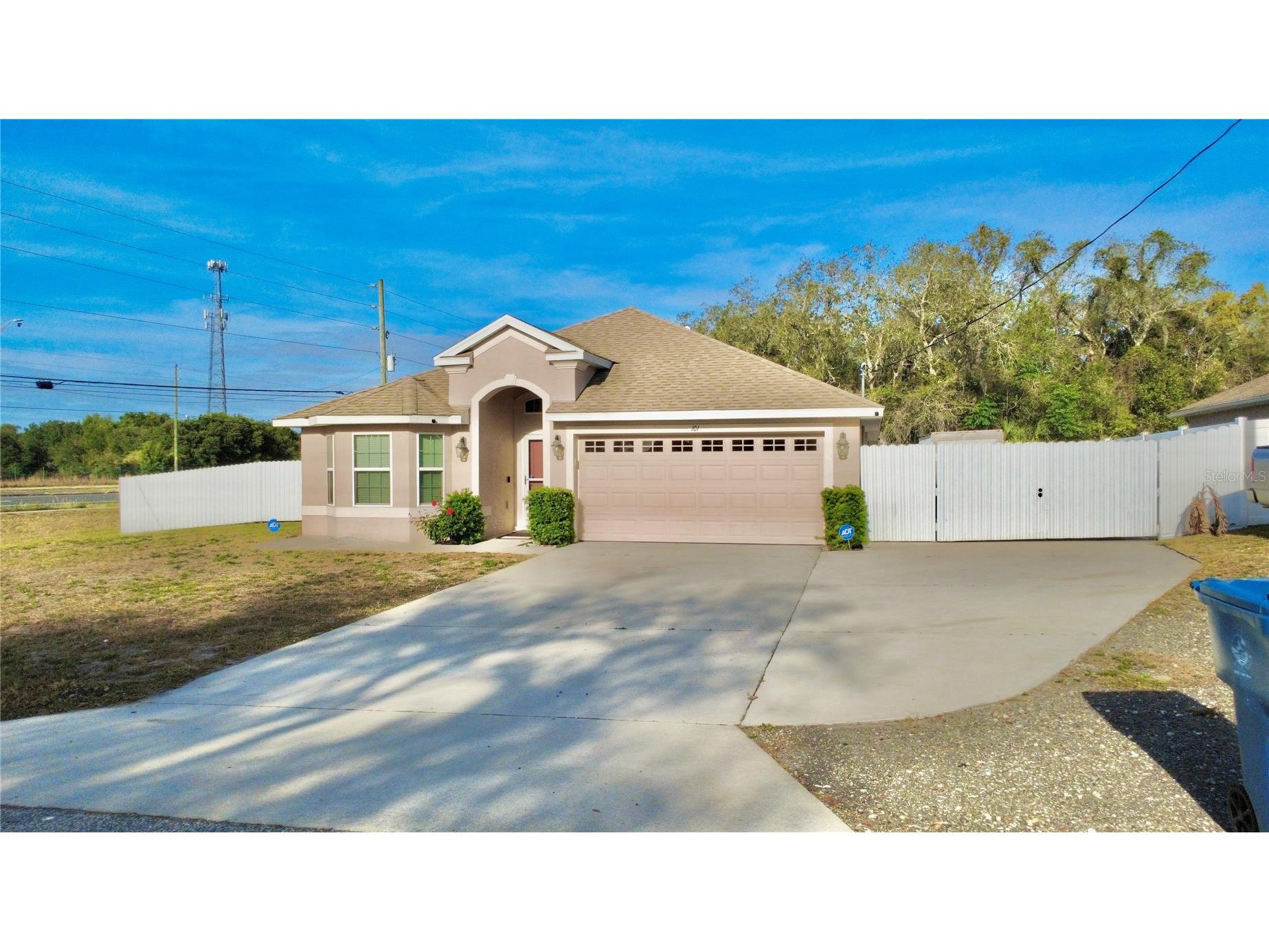 101 Parkton Avenue Spring Hill FL 34606 W7884775 image1