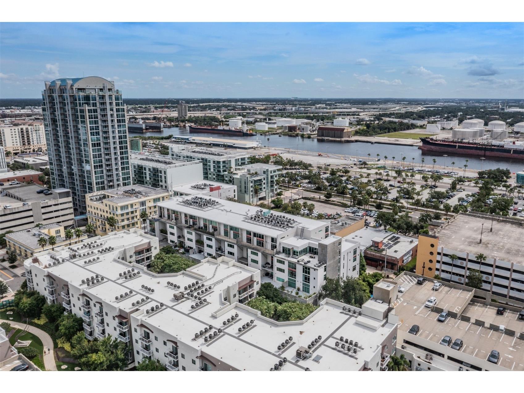 101 S 12th Street #401 Tampa FL 33602 TB8425191 image51