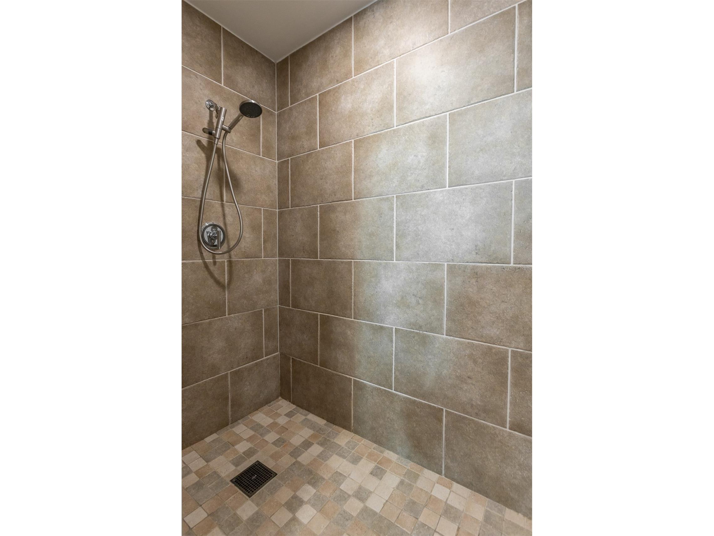 101 S 12th Street #402 Tampa FL 33602 TB8527959 image21