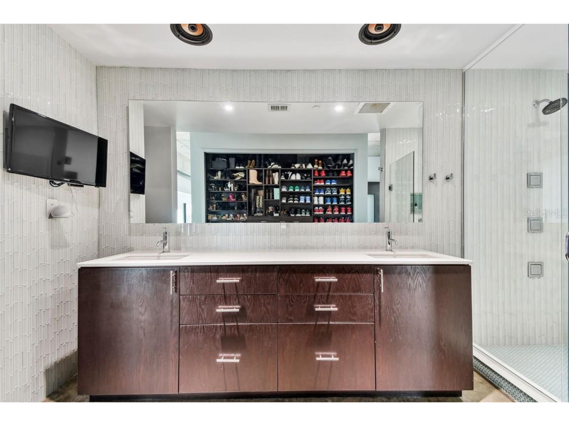 101 S 12th Street #612 Tampa FL 33602 TB8411748 image51