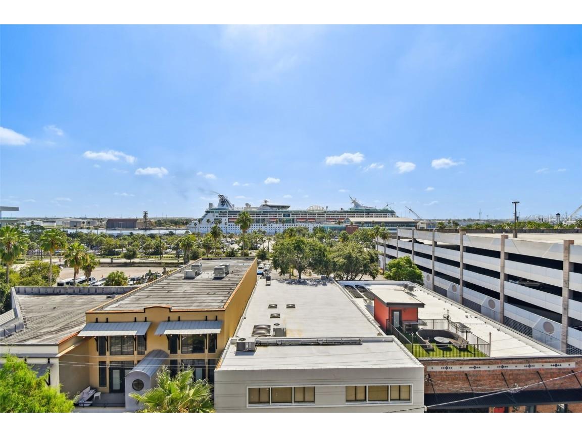 101 S 12th Street #612 Tampa FL 33602 TB8411748 image57