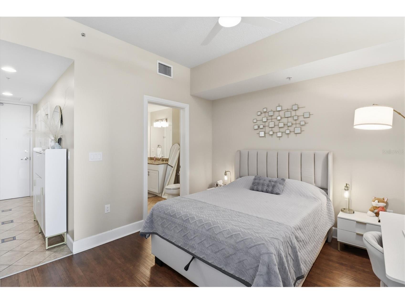 101 S Eola Drive #1104 Orlando FL 32801 TB8404897 image5
