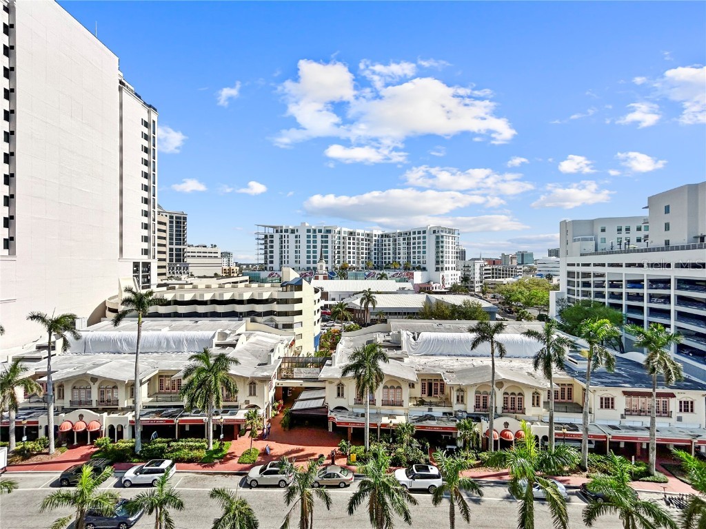 101 S Gulfstream Ave #9C Sarasota FL 34236 A4672134 image3