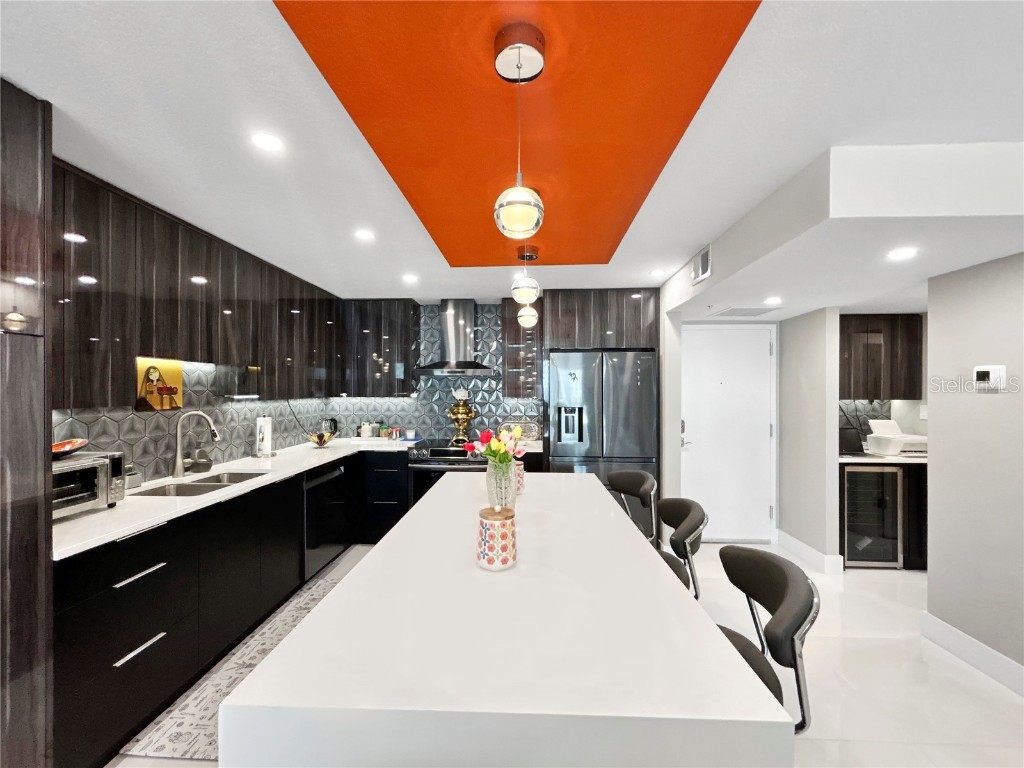 101 S Gulfstream Ave #9C Sarasota FL 34236 A4672134 image6