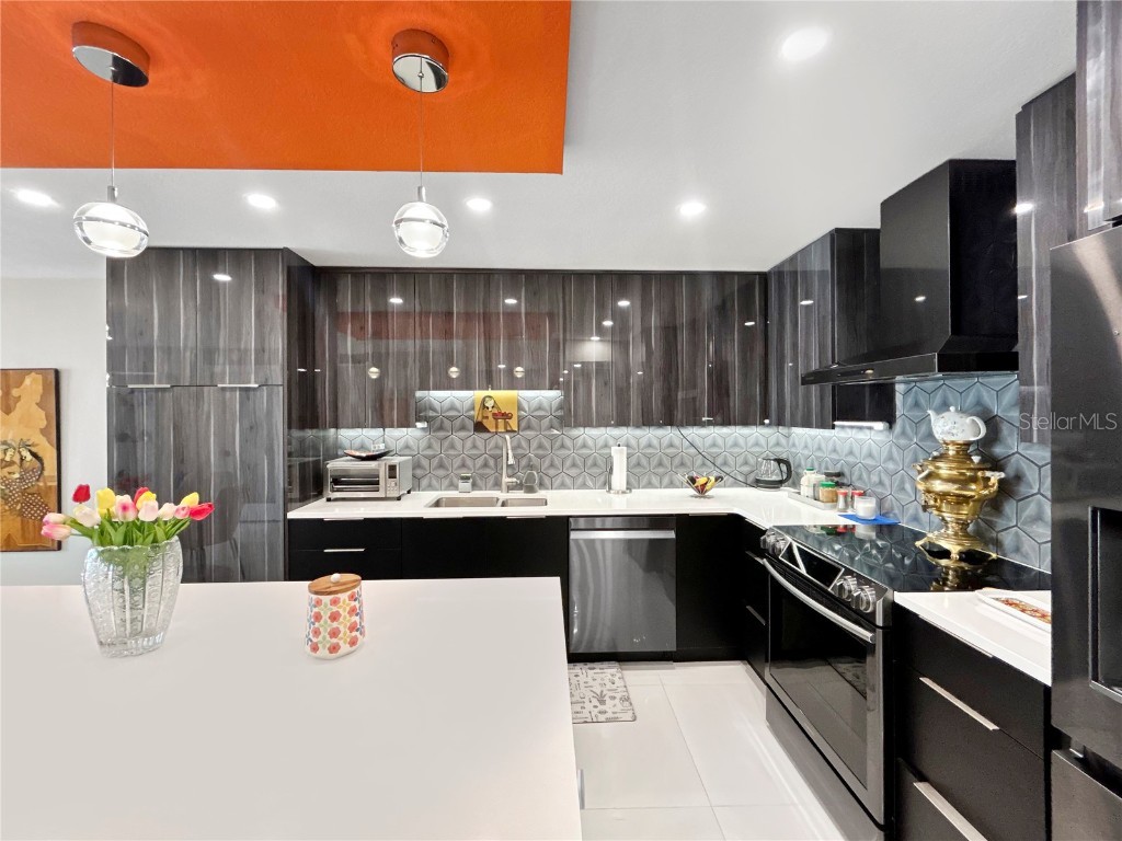 101 S Gulfstream Ave #9C Sarasota FL 34236 A4672134 image7