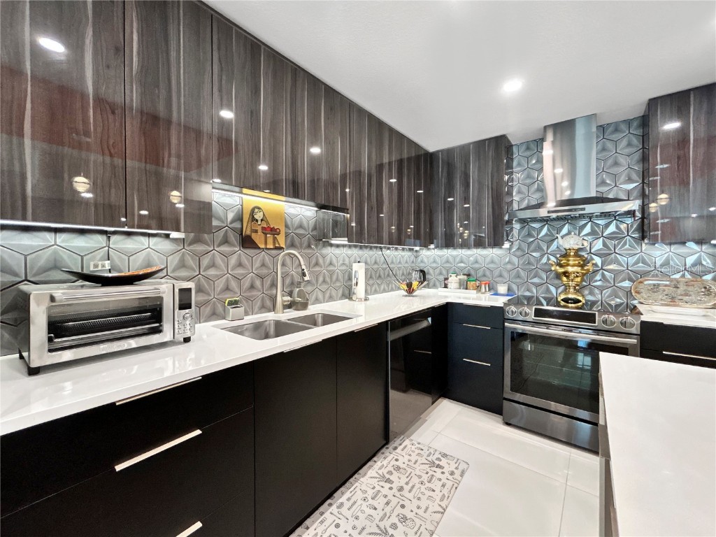 101 S Gulfstream Ave #9C Sarasota FL 34236 A4672134 image8