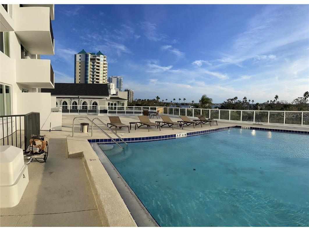 101 S Gulfstream Avenue #10B Sarasota FL 34236 O6346773 image4