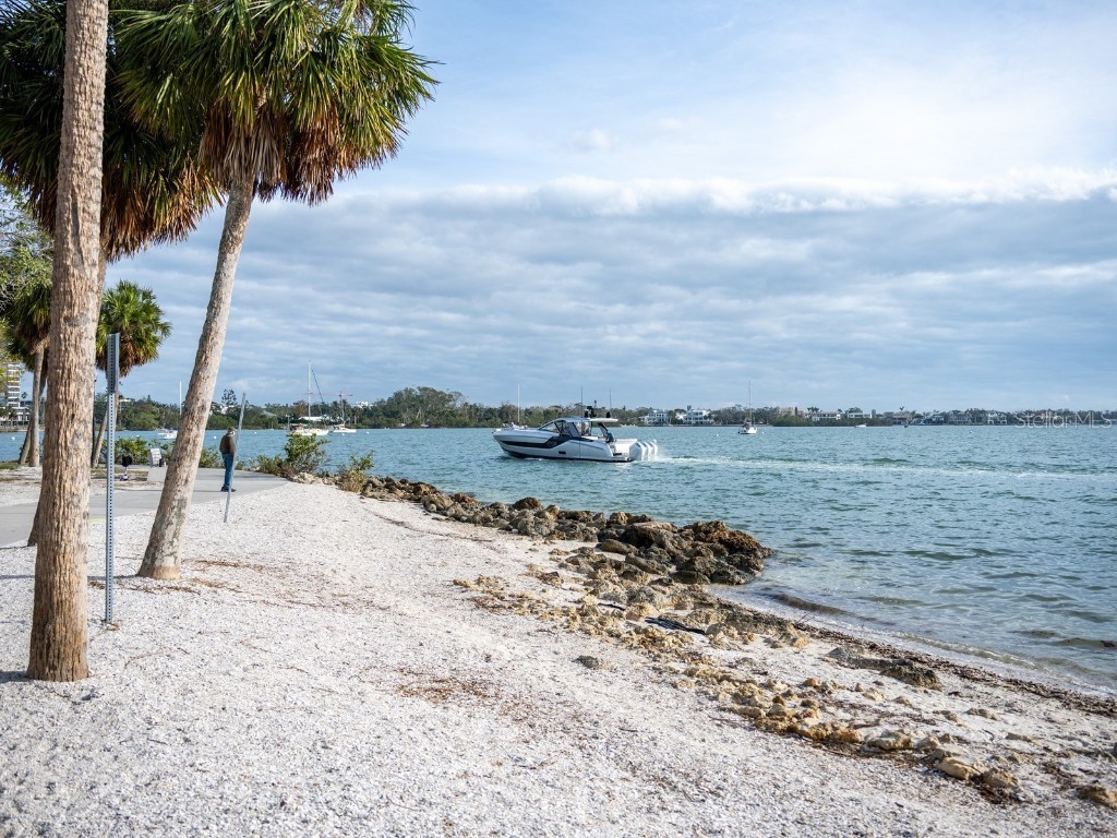 101 S Gulfstream Avenue #10E Sarasota FL 34236 - SARASOTA BAY A4636231 image52