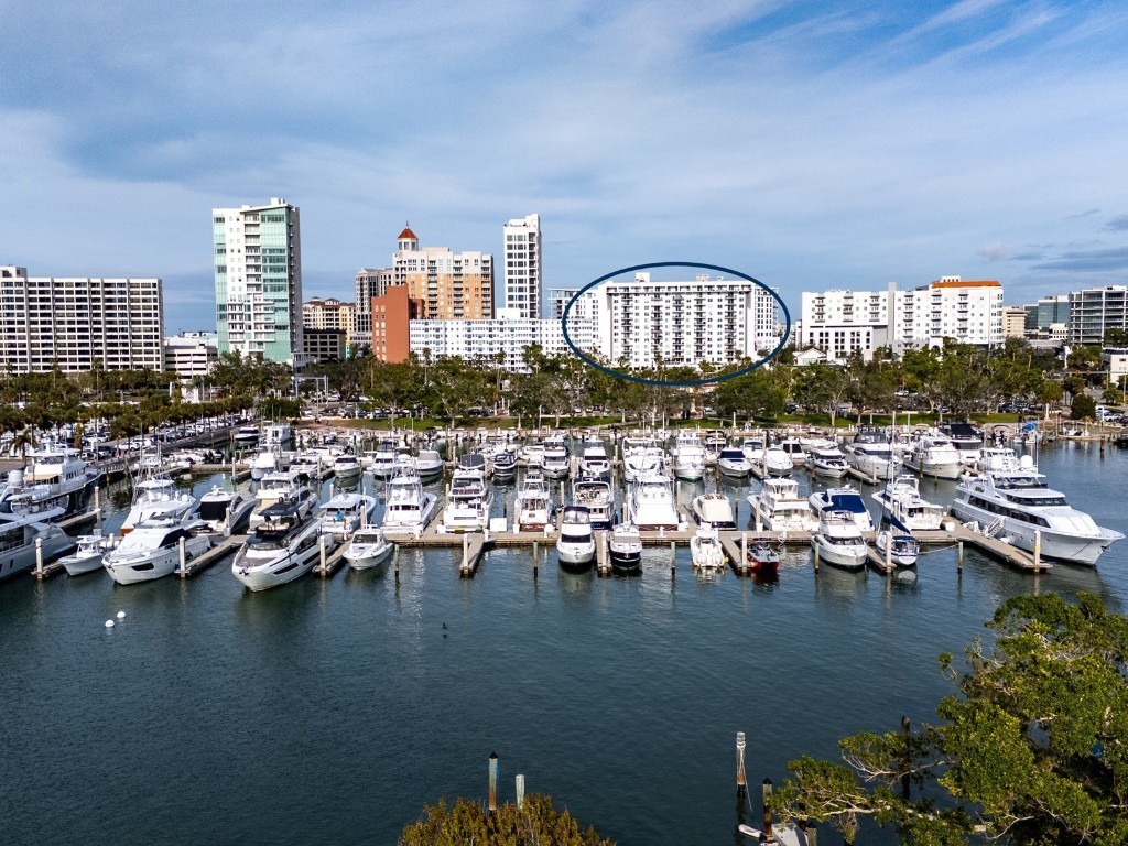 101 S Gulfstream Avenue #10E Sarasota FL 34236 - SARASOTA BAY A4672845 image1