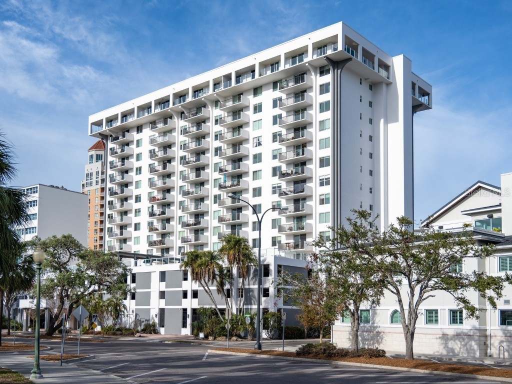 101 S Gulfstream Avenue #10E Sarasota FL 34236 - SARASOTA BAY A4672845 image16