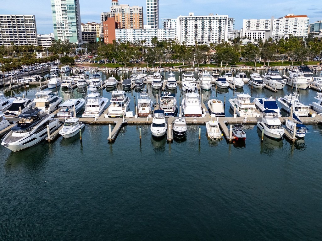 101 S Gulfstream Avenue #10E Sarasota FL 34236 - SARASOTA BAY A4672845 image54