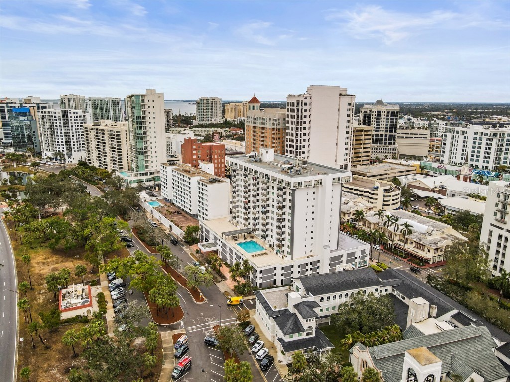 101 S Gulfstream Avenue #12C Sarasota FL 34236 A4668919 image14