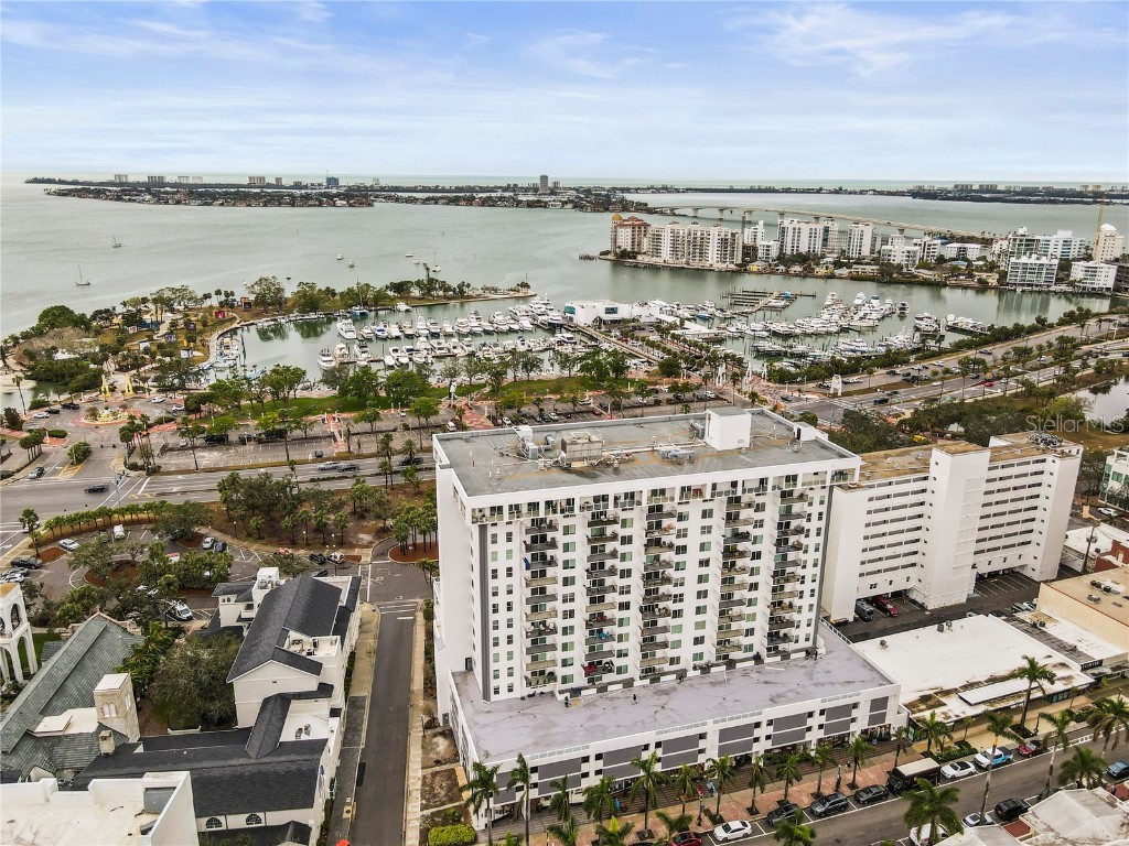 101 S Gulfstream Avenue #12C Sarasota FL 34236 A4668919 image2