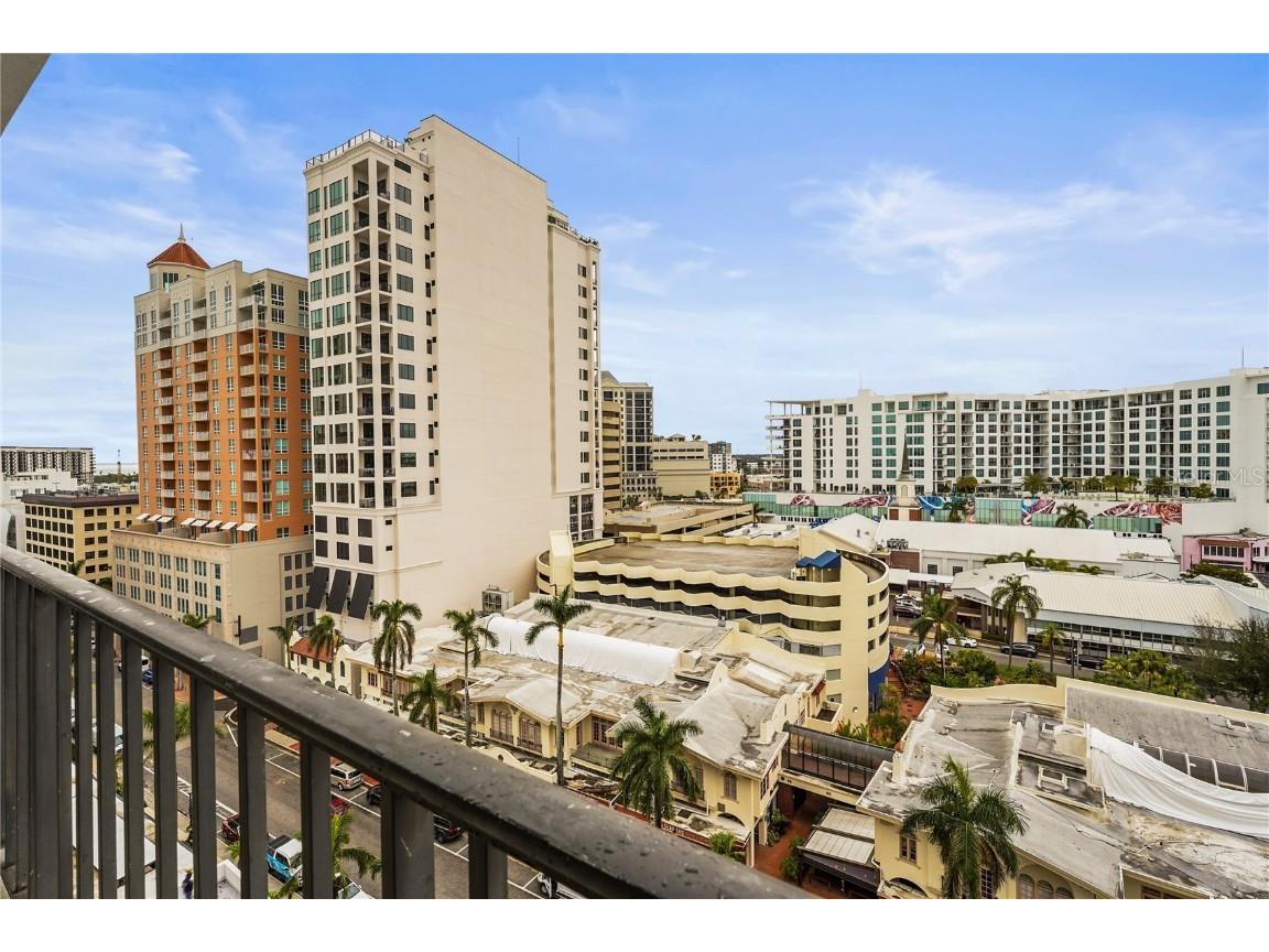 101 S Gulfstream Avenue #12C Sarasota FL 34236 A4668919 image24