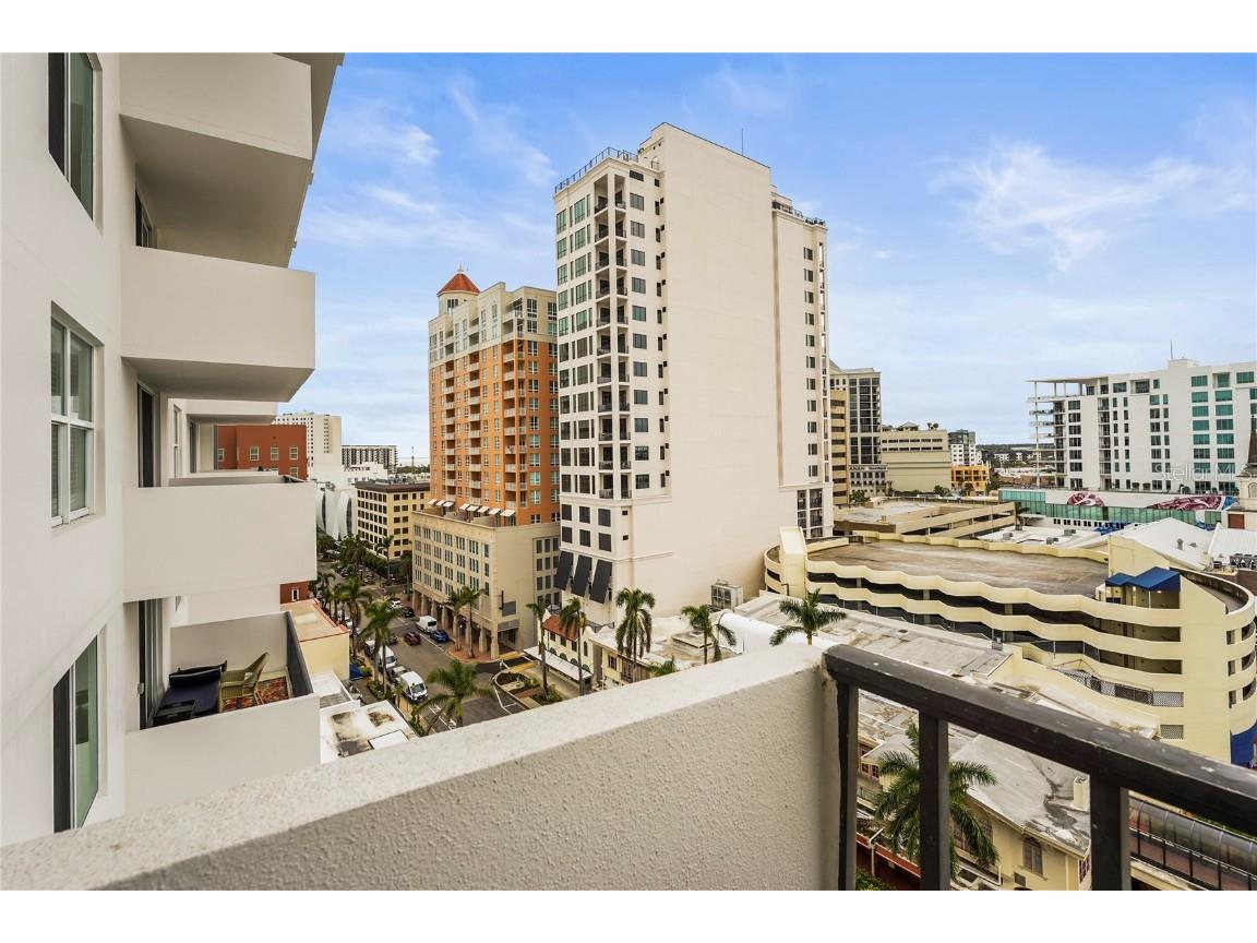 101 S Gulfstream Avenue #12C Sarasota FL 34236 A4668919 image25
